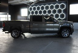 2017 GMC Sierra 1500 Denali - Image 10