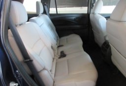 2023 Honda Passport - Image 32