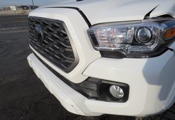 2022 Toyota Tacoma 4WD - Image 54