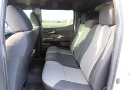 2022 Toyota Tacoma 4WD - Image 68