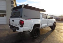 2022 Toyota Tacoma 4WD - Image 14