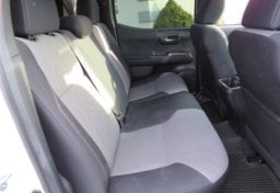 2022 Toyota Tacoma 4WD - Image 70