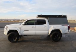 2022 Toyota Tacoma 4WD - Image 17