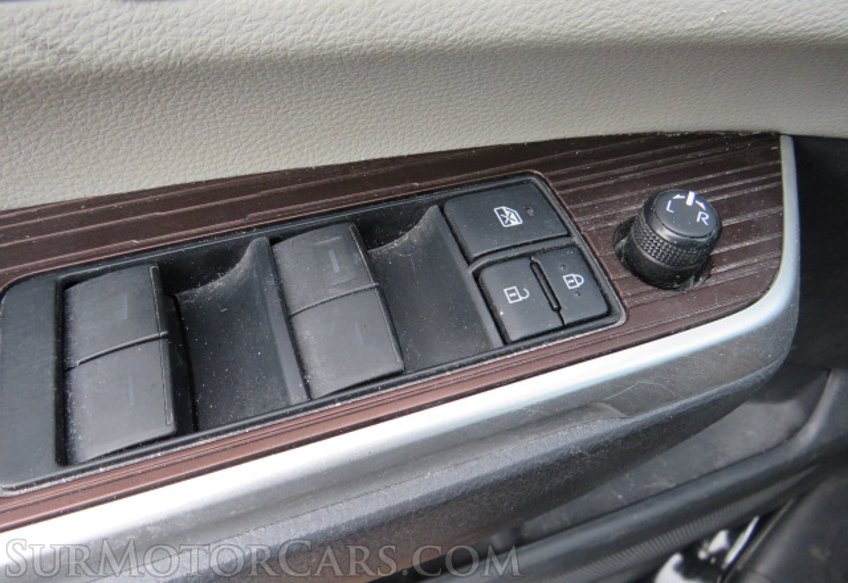 2022 Toyota Sienna - Image 30