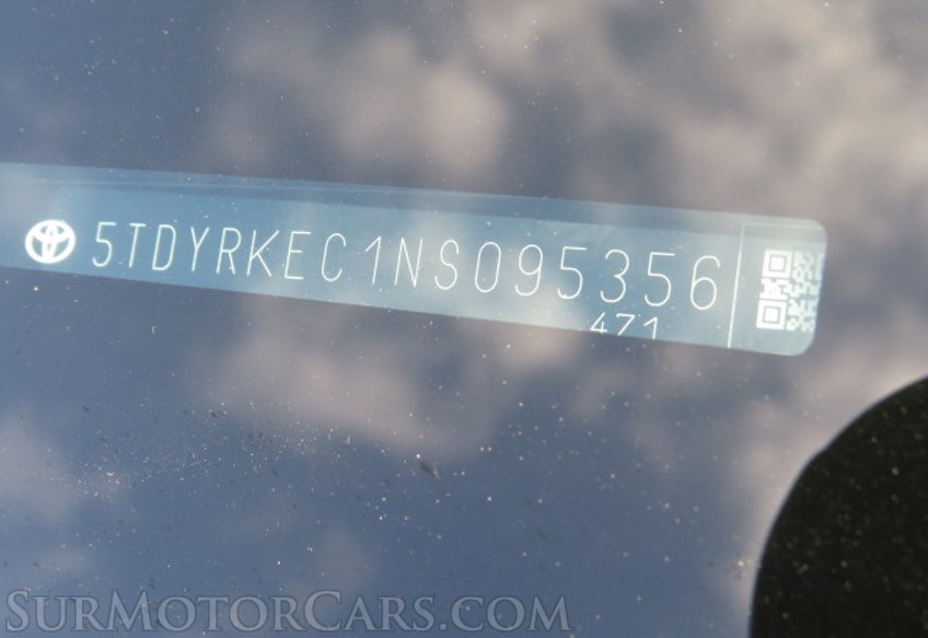 2022 Toyota Sienna - Image 53