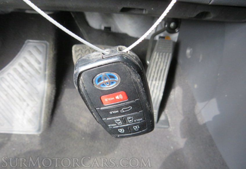 2022 Toyota Sienna - Image 32