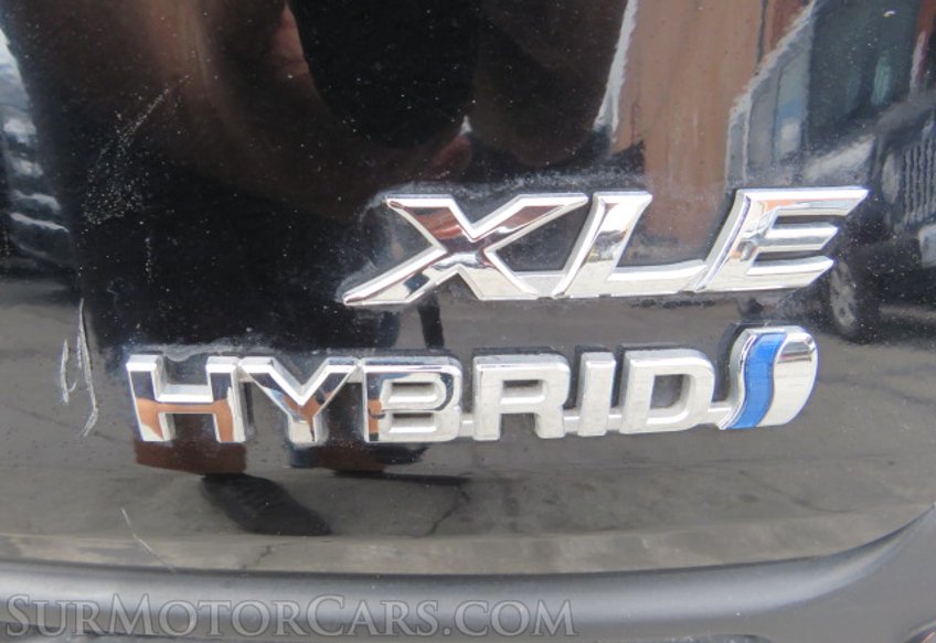 2022 Toyota Sienna - Image 13