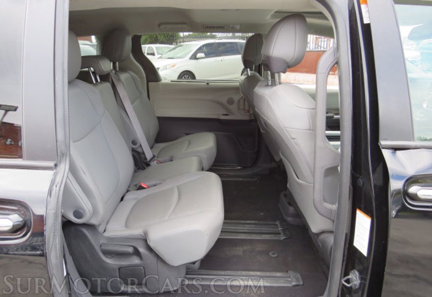 2022 Toyota Sienna - Image 41