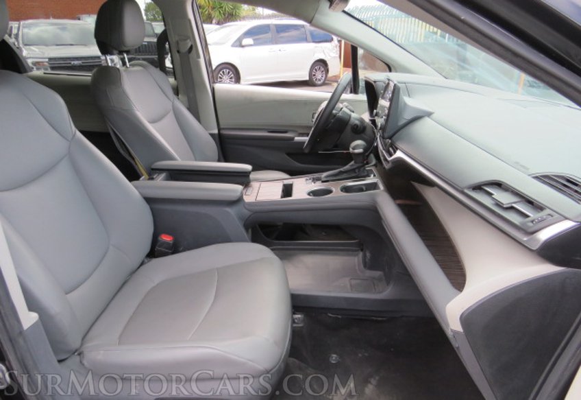 2022 Toyota Sienna - Image 45