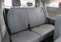 2022 Toyota Sienna - Image 39