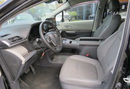 2022 Toyota Sienna - Image 37