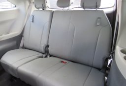 2022 Toyota Sienna - Image 43