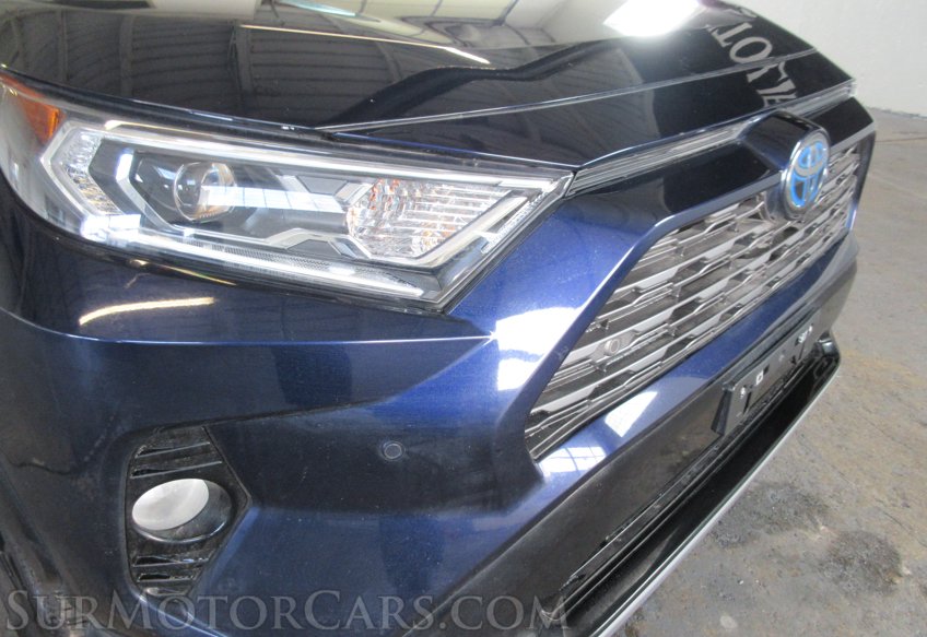 2021 Toyota RAV4 - Image 12