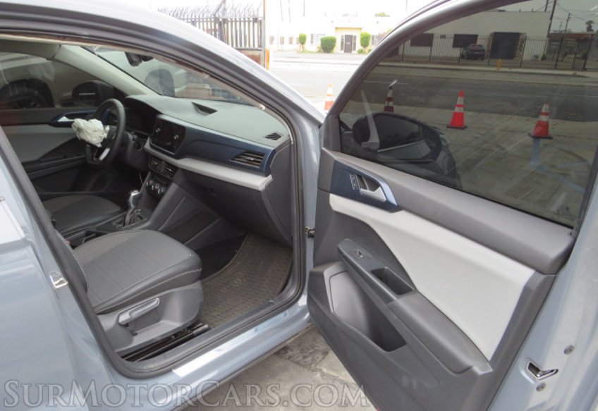 2022 Volkswagen Taos - Image 20