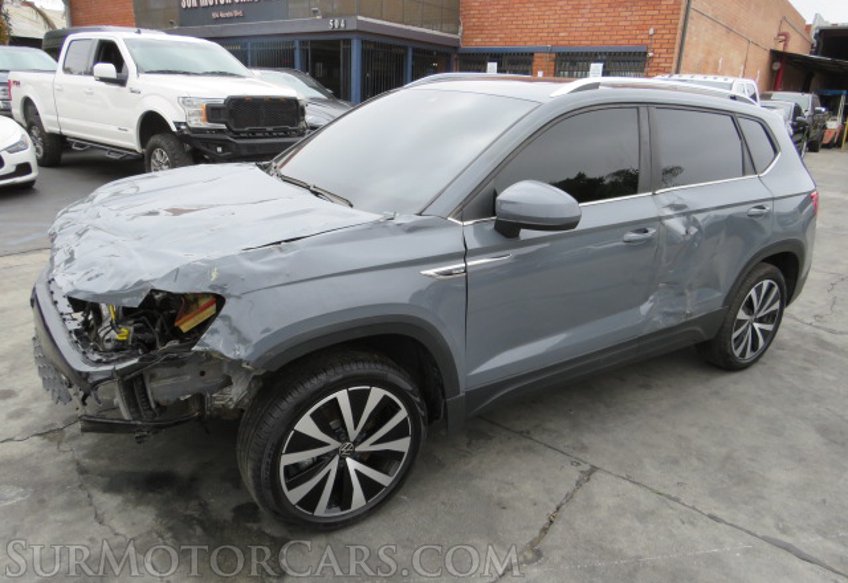 2022 Volkswagen Taos - Image 2