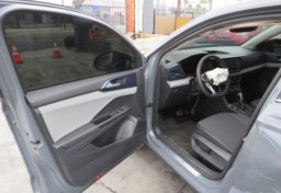 2022 Volkswagen Taos - Image 22