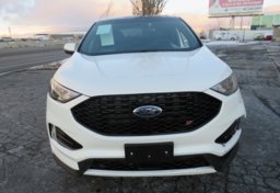 2020 Ford Edge ST - Image 11