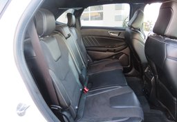 2020 Ford Edge ST - Image 31