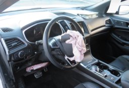 2020 Ford Edge ST - Image 28