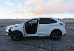 2020 Ford Edge ST - Image 10