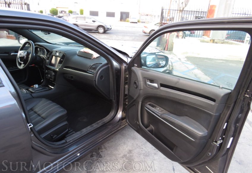 2021 Chrysler 300 - Image 21