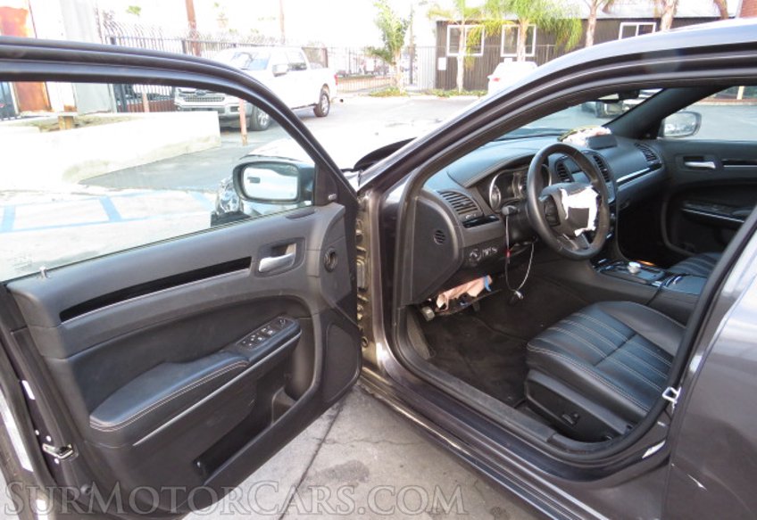 2021 Chrysler 300 - Image 20