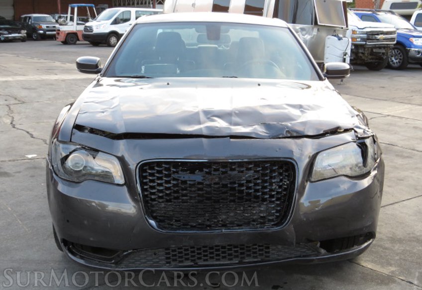 2021 Chrysler 300 - Image 9