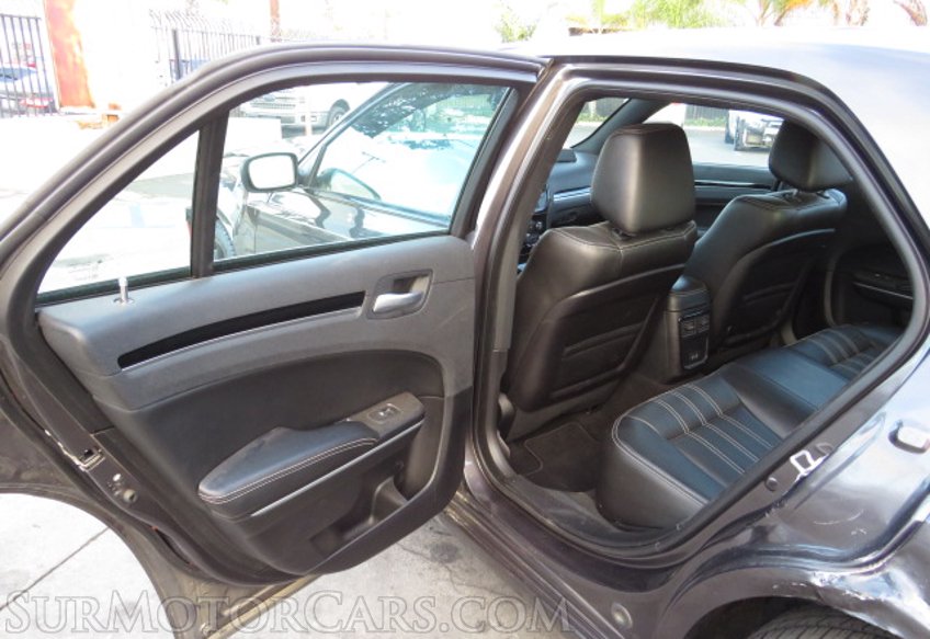 2021 Chrysler 300 - Image 22