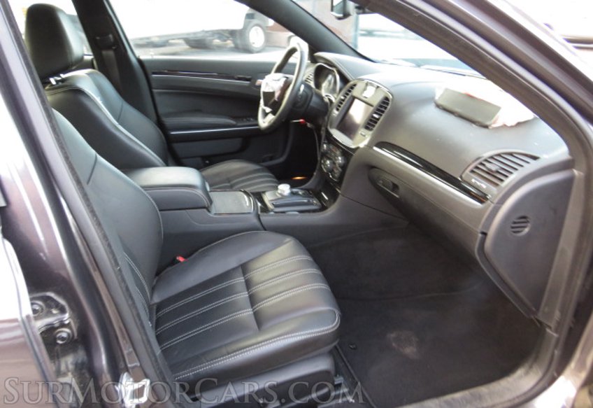 2021 Chrysler 300 - Image 27