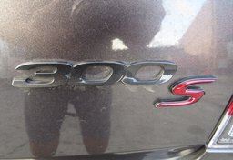 2021 Chrysler 300 - Image 19