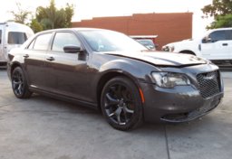 2021 Chrysler 300 - Image 3