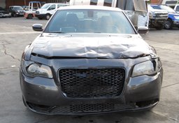 2021 Chrysler 300 - Image 9