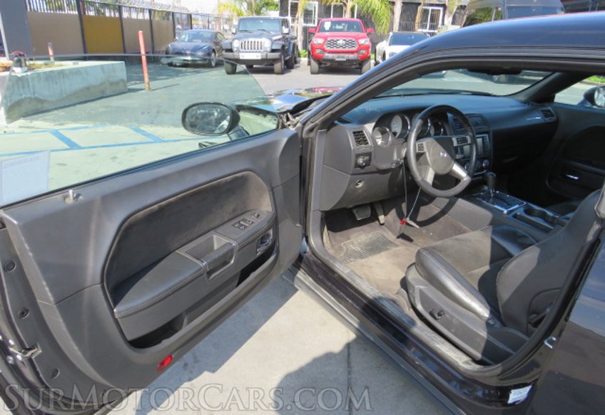 2010 Dodge Challenger - Image 18