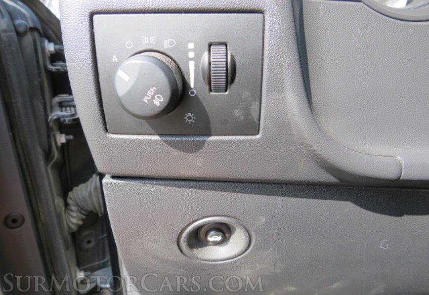 2010 Dodge Challenger - Image 35