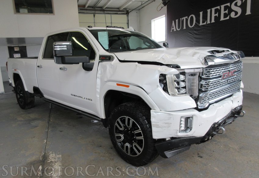 2023 GMC Sierra 3500HD - Image 4