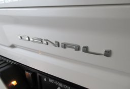 2023 GMC Sierra 3500HD - Image 32