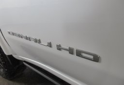 2023 GMC Sierra 3500HD - Image 34