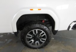 2023 GMC Sierra 3500HD - Image 27