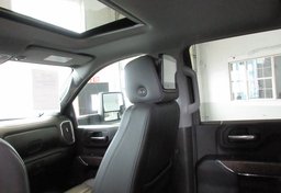 2023 GMC Sierra 3500HD - Image 78