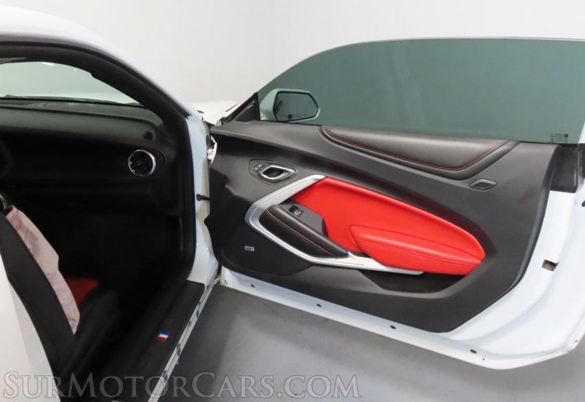 2017 Chevrolet Camaro - Image 16