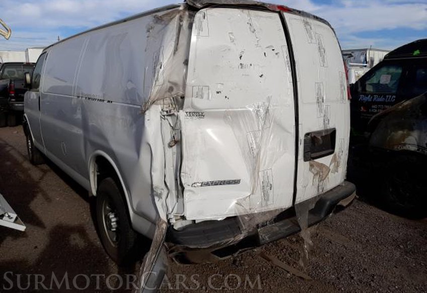 2017 Chevrolet Express Cargo Van - Image 4