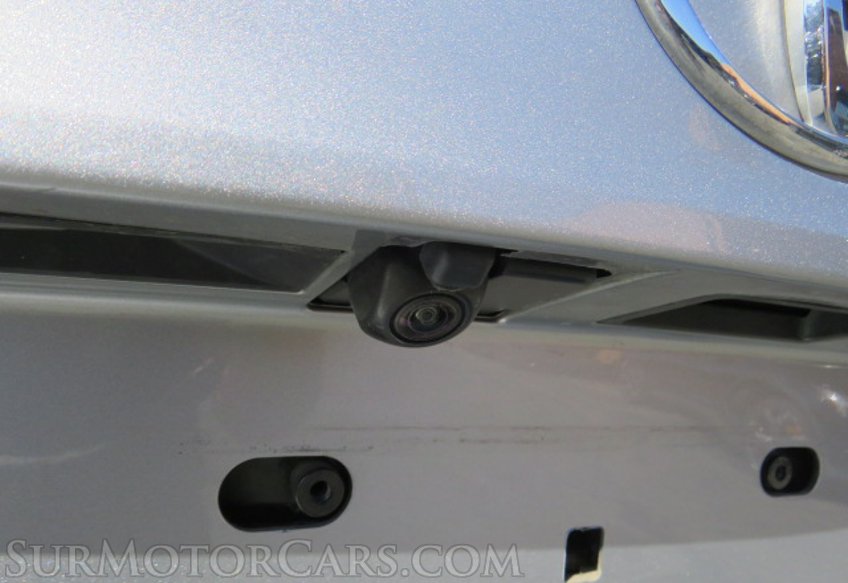 2022 Toyota Highlander - Image 19