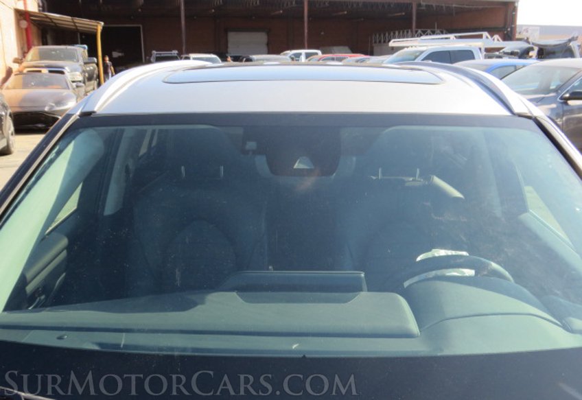 2022 Toyota Highlander - Image 13