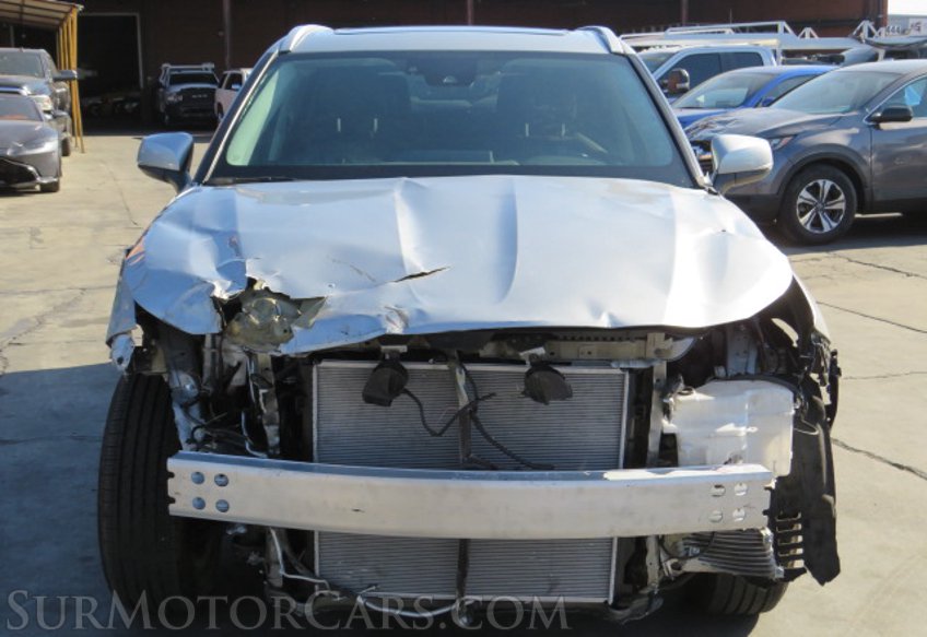 2022 Toyota Highlander - Image 12