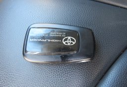 2022 Toyota Highlander - Image 39