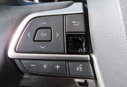 2022 Toyota Highlander - Image 35