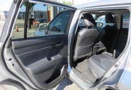 2022 Toyota Highlander - Image 23