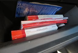 2022 Toyota Highlander - Image 53