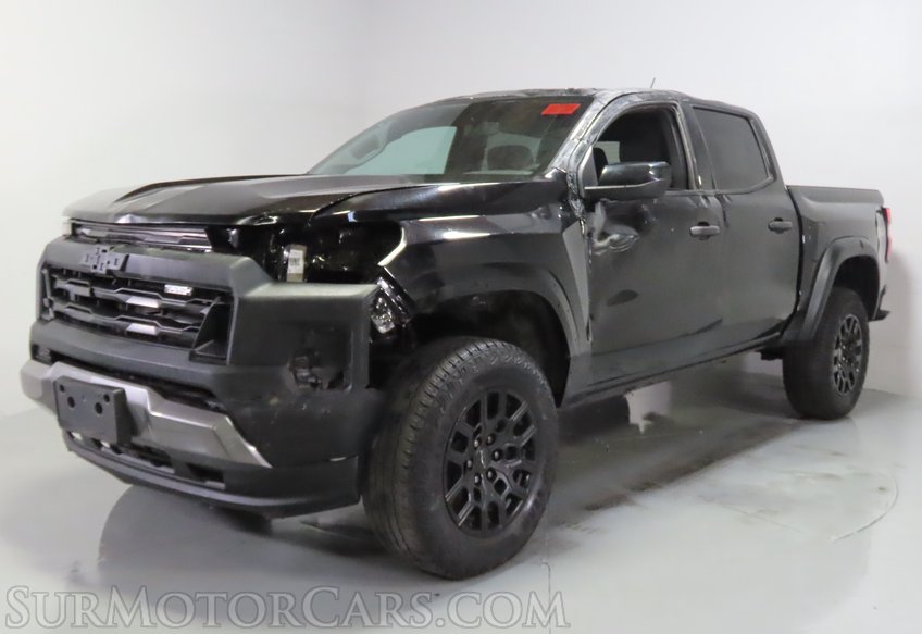 2023 Chevrolet Colorado 4x4 Trail Boss - Image 4
