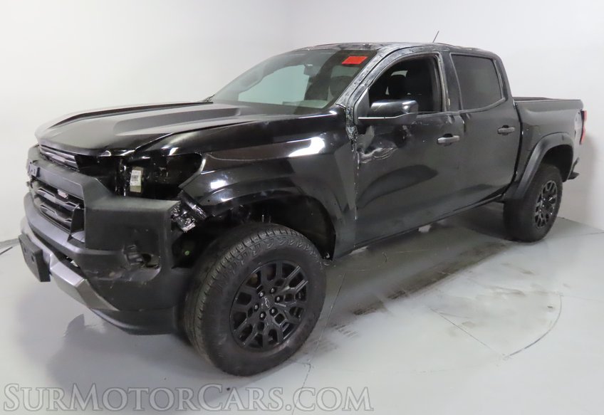 2023 Chevrolet Colorado 4x4 Trail Boss - Image 2